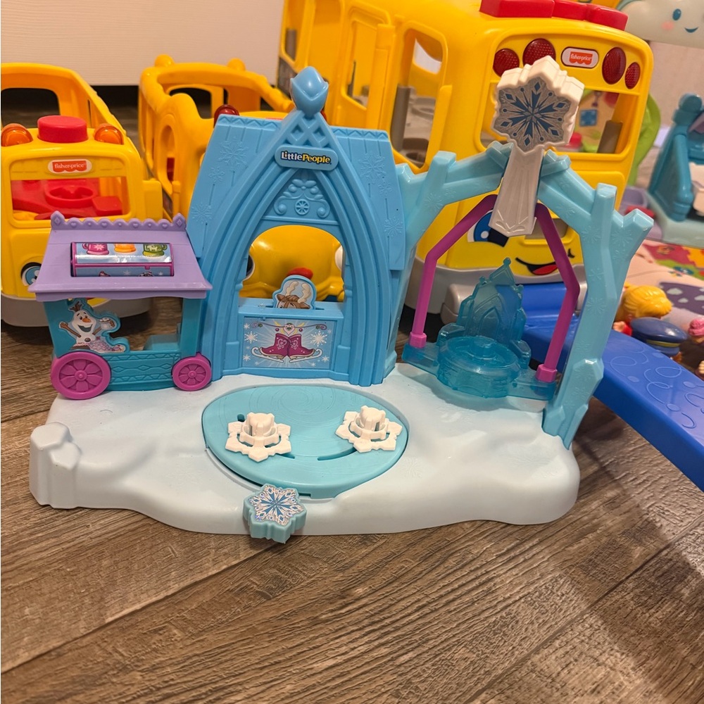 Little People Frozen-Themed Playset - Blue